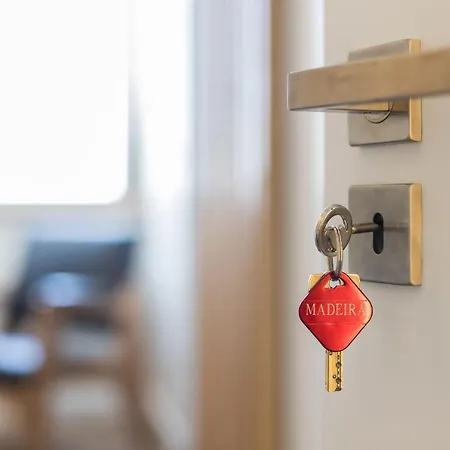 Lisbon Airport Suites * Lisbon