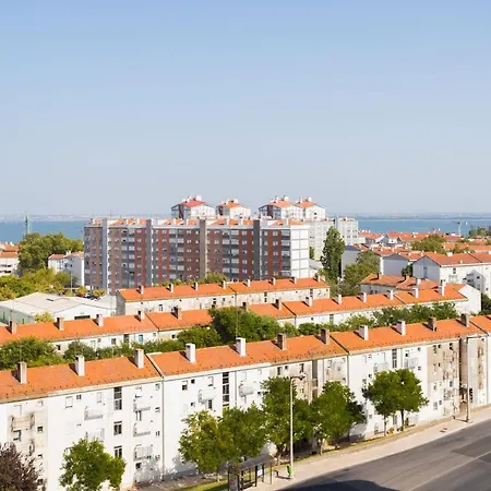 Lisbon Airport Suites * Lisbon