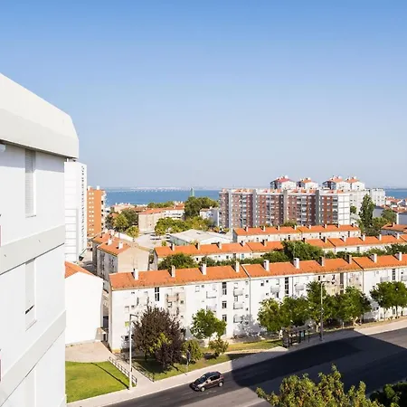Apartment Lisbon Airport Suites