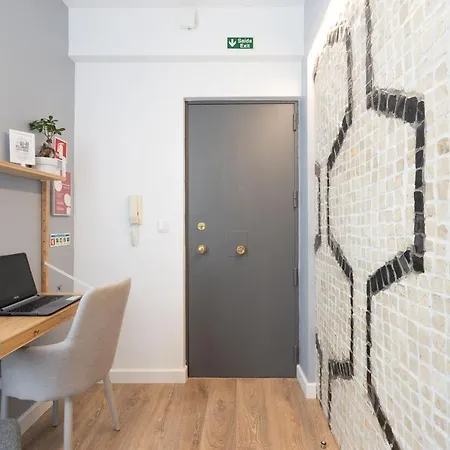 Lisbon Airport Suites
