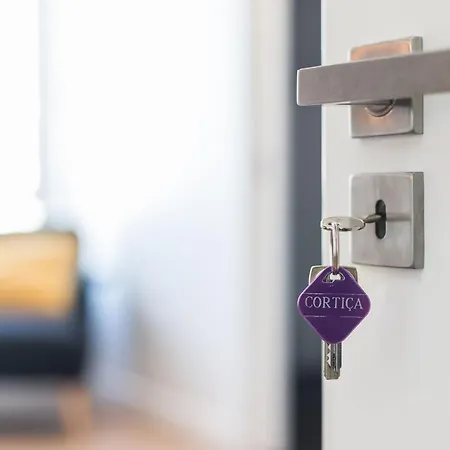 Lisbon Airport Suites Apartment